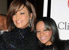 Encuentran inconsciente en la bañera a la hija de Whitney Houston